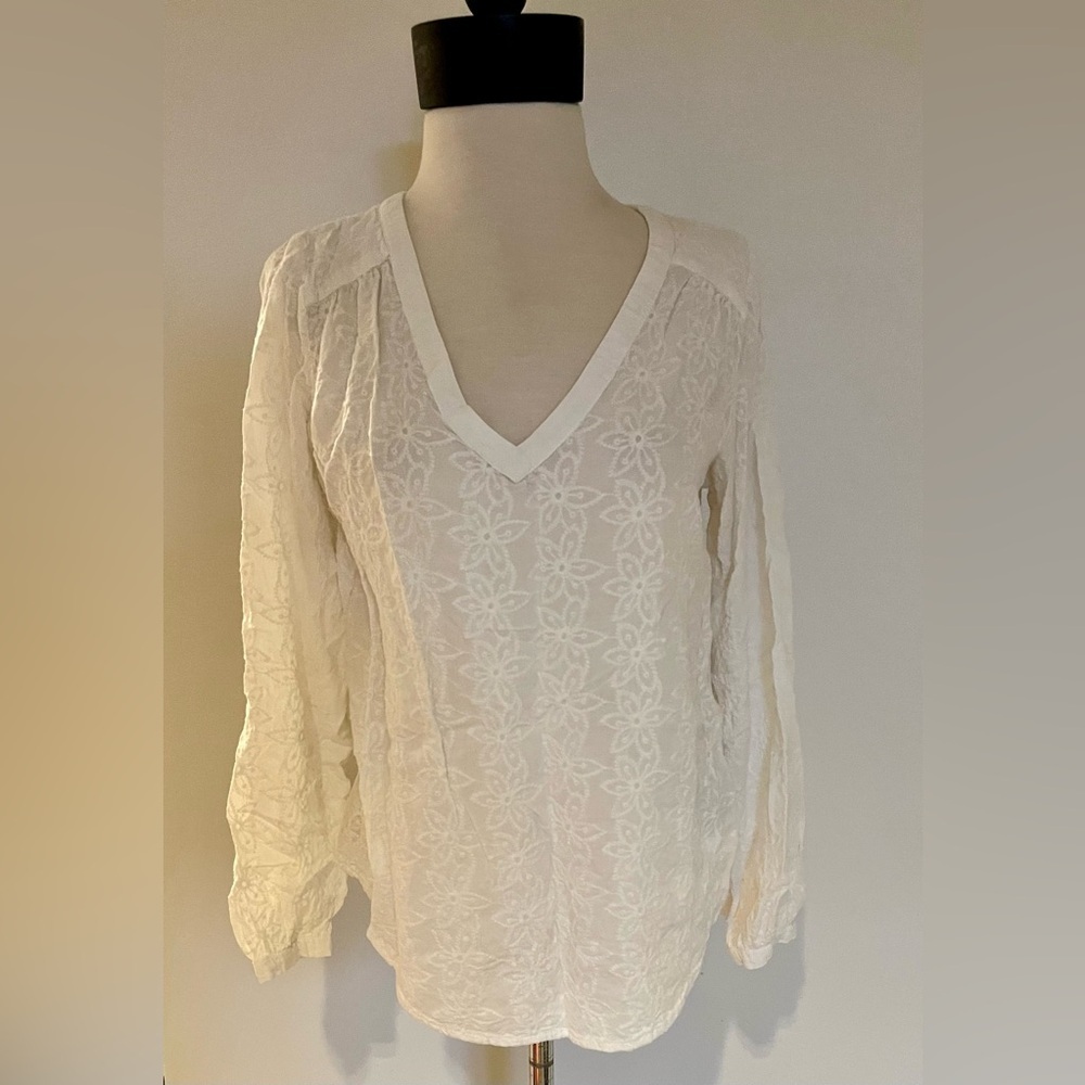 L.O.G.G. Elegant White Lace V-Neck Blouse women’s size 6